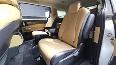 2023 Kia Carnival Diesel 9-Seater Prestige — фото 13