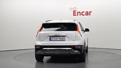 2022 Kia Niro Signature, белый — фото 4