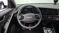 2022 Kia Niro Signature, белый — фото 13