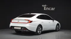 2022 Hyundai Sonata 2.0 — фото 2