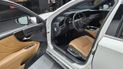 2022 Lexus LS 3.5 Supreme AWD, белый — фото 10
