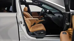 2022 Lexus LS 3.5 Supreme AWD, белый — фото 11