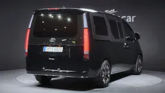 2023 Hyundai Staria Lounge 9-Seater — фото 2