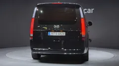 2023 Hyundai Staria Lounge 9-Seater — фото 4
