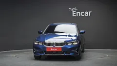 2022 BMW 3-Series 320i Luxury — фото 3
