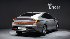 2022 Hyundai Sonata 2.0 — фото 2