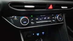 2022 Hyundai Sonata 2.0 — фото 17