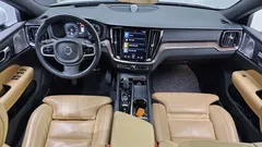 2021 Volvo V60 B5 Pro AWD, белый — фото 7