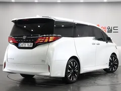 2024 Toyota Alphard 2.5 HEV Executive AWD, белый — фото 4