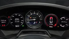 2022 Porsche 911 Carrera 4 GTS Cabriolet, красный — фото 8