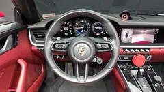 2022 Porsche 911 Carrera 4 GTS Cabriolet, красный — фото 12