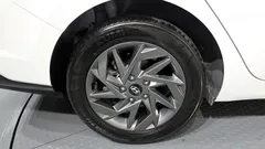 2024 Hyundai AVANTE 1.6, белый — фото 5