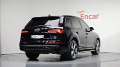 2023 Audi Q7 55 TFSI Quattro Premium — фото 2