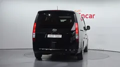 2022 Hyundai Staria 4WD Tourer 9-Seater — фото 4