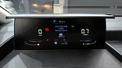 2022 Hyundai Staria 4WD Tourer 9-Seater — фото 8