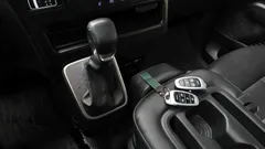 2022 Hyundai Staria 4WD Tourer 9-Seater — фото 9