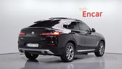 2021 BMW X4 xDrive20i xLine, чёрный — фото 2