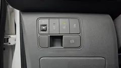 2022 Hyundai Staria Lounge 9-Seater — фото 17