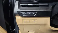 2023 Kia Carnival Diesel 9-Seater Prestige — фото 18