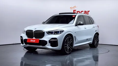 2022 BMW X5 M50i