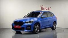2021 BMW X1 xDrive 20i M Sport, синий — фото 1