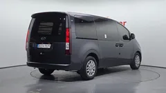 2023 Hyundai Staria Cargo 3-Seater — фото 2