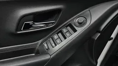 2021 ChevroletGMDaewoo Trax 1.4 LT, белый — фото 14