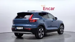 2023 Volvo XC40 B4 Ultimate Bright — фото 2