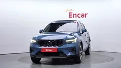 2023 Volvo XC40 B4 Ultimate Bright — фото 3
