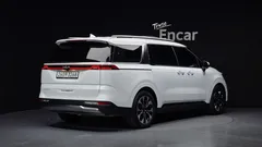 2023 Kia Canival 7-Seater Signature, белый — фото 2