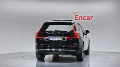 2022 Volvo XC60 B6 Inscirtion, чёрный — фото 4