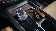 2022 Volvo XC60 B6 Inscirtion, чёрный — фото 9