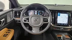 2022 Volvo V60 B5 Pro AWD — фото 13