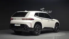 2023 BMW XM 4.4, белый — фото 2