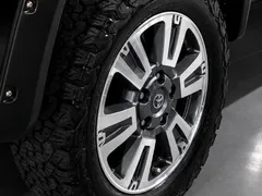 2021 Toyota Tundra 5.7, чёрный — фото 5