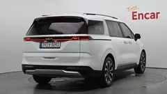 2023 Kia Carnival Diesel 9-Seater Prestige — фото 2