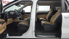 2023 Kia Carnival Diesel 9-Seater Prestige — фото 10