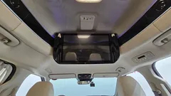 2022 Kia Carnival Gasoline 7-Seater Hi-Limousine — фото 15