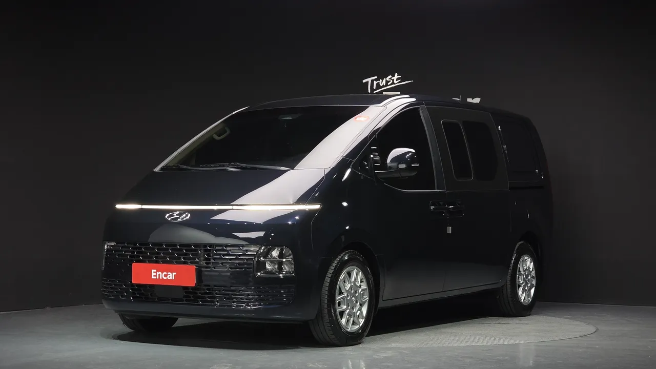 2023 Hyundai Staria Cargo 5-Seater