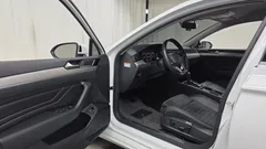 2022 Volkswagen Passat 2.0 TDI Premium — фото 10