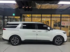 2023 Kia Carnival Diesel 11-Seater Prestige — фото 3