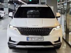 2023 Kia Carnival Diesel 11-Seater Prestige — фото 4