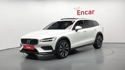 2023 Volvo V60 B5 Ultimate AWD