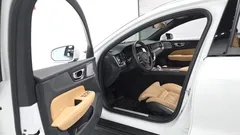 2023 Volvo V60 B5 Ultimate AWD, белый — фото 10