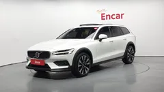 2023 Volvo V60 B5 Ultimate AWD, белый — фото 13