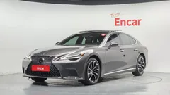 2021 Lexus LS 3.5 Luxury AWD, серый — фото 1