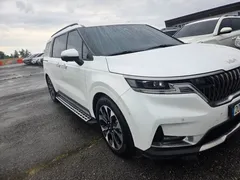 2023 Kia Carnival Diesel 7-Seater Signature — фото 2