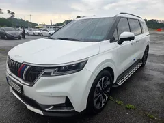 2023 Kia Carnival Diesel 7-Seater Signature — фото 3