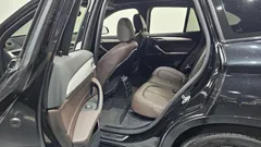 2022 BMW X1 xDrive 20i M Sport — фото 11