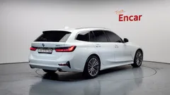 2022 BMW 3-Series 320d Touring Luxury — фото 2